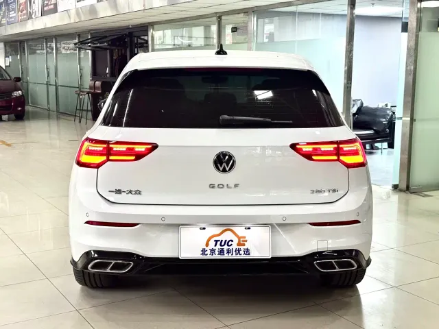 Volkswagen Golf — Фото автомобиля 6