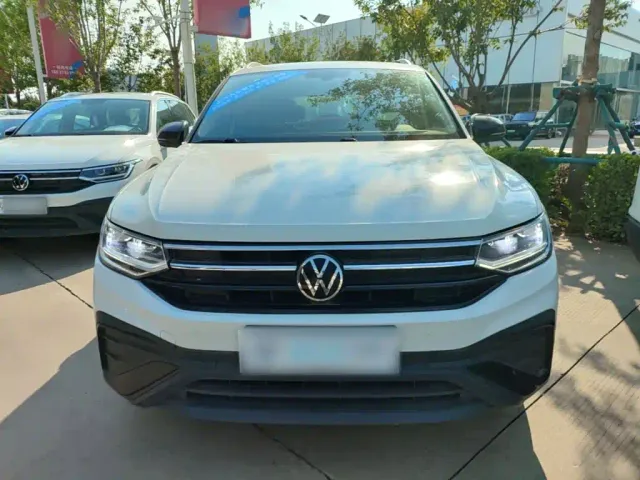 Volkswagen Tiguan L — Фото автомобиля 2