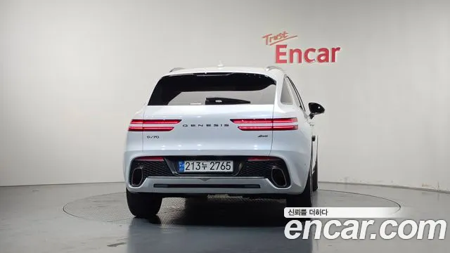 Genesis GV70 — Фото автомобиля 3