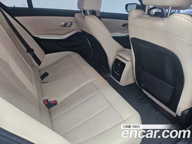 BMW 3-Series 3 серия (G20) — Фото автомобиля 10