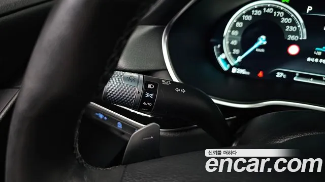 Genesis G80 Бензин 2.5 турбо AWD — Фото автомобиля 30