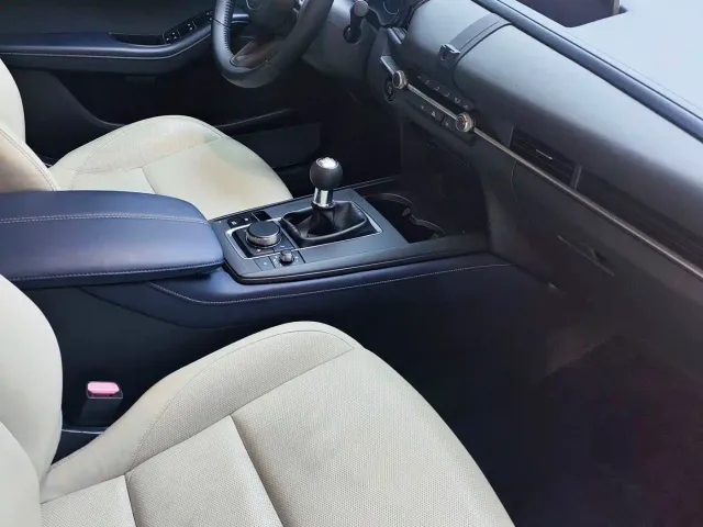 Mazda CX-30 — Фото автомобиля 11