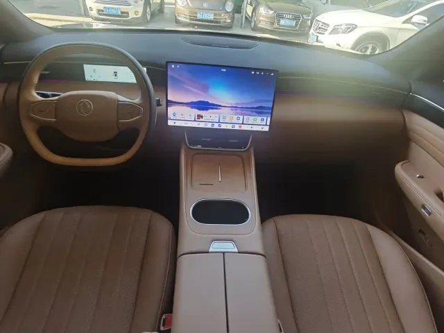 Dongfeng Aeolus L8 — Фото автомобиля 13