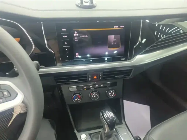 Volkswagen Passat — Фото автомобиля 12