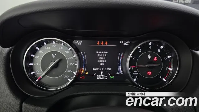 Maserati Ghibli — Фото автомобиля 8