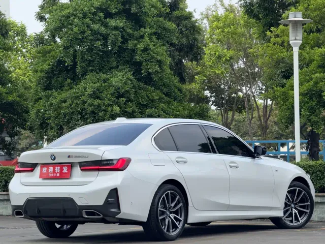 BMW 3 Series — Фото автомобиля 4