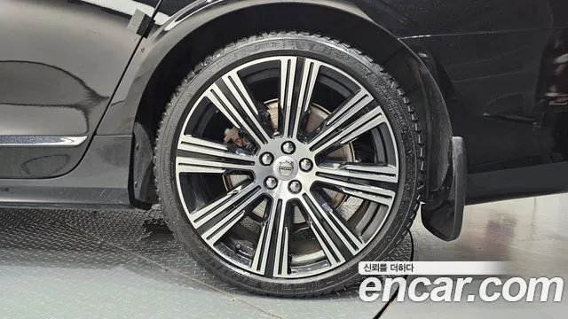 Вольво S90 — Фото автомобиля 20