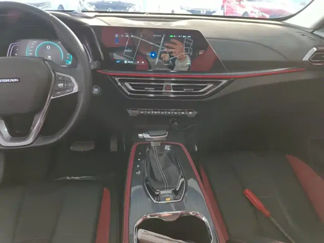 Changan Oushang X5 — Фото автомобиля 12