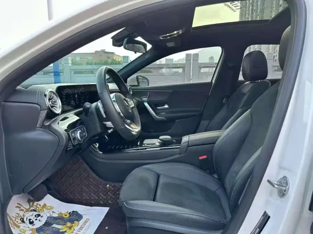 Mercedes-Benz A-Class — Фото автомобиля 5