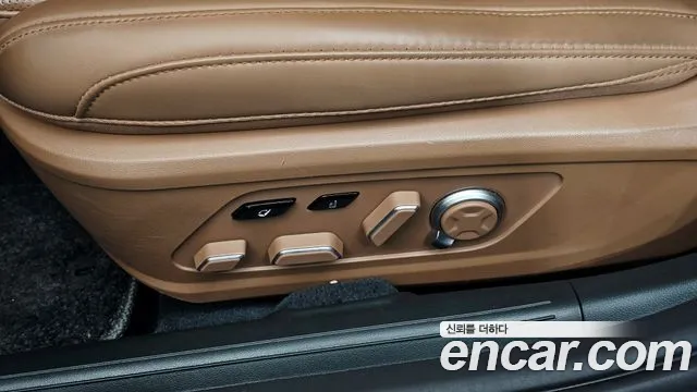 Hyundai Grandeur GN7 — Фото автомобиля 15