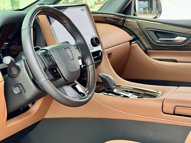 Toyota Vellfire — Фото автомобиля 17