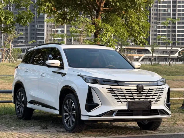 Changan CS75 Plus — Фото автомобиля 3