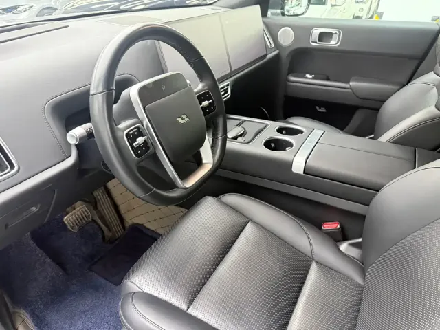 Li Auto L7 — Фото автомобиля 6