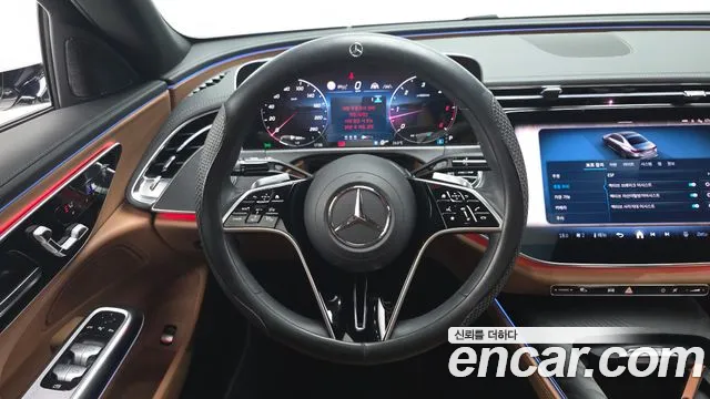 Mercedes-Benz E-Class — Фото автомобиля 14