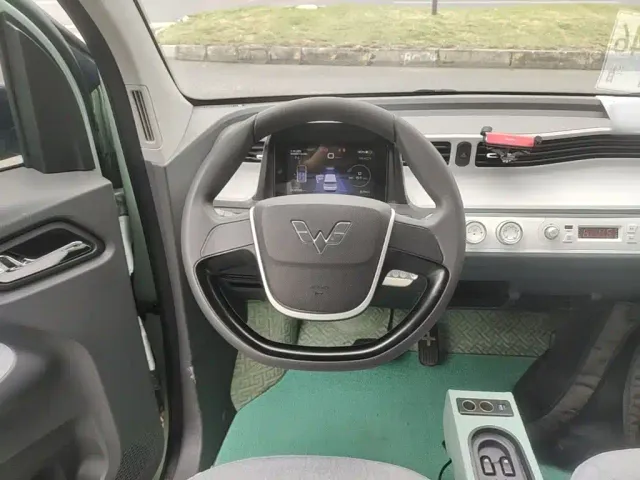 Wuling Hongguang Mini EV — Фото автомобиля 10