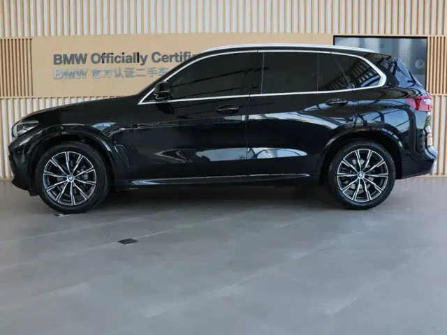 BMW X5 — Фото автомобиля 2