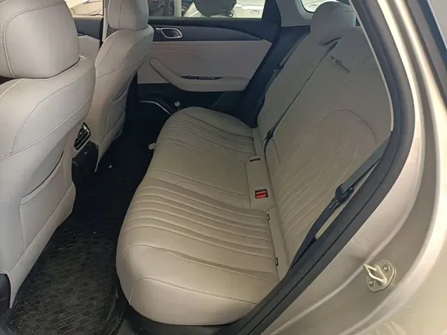 Geely Galaxy Stellar 6 — Фото автомобиля 16