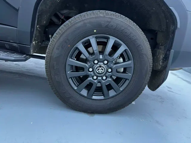 Toyota Prado 2024 2.4T Cross BX Edition 5-Seater — Фото автомобиля 11