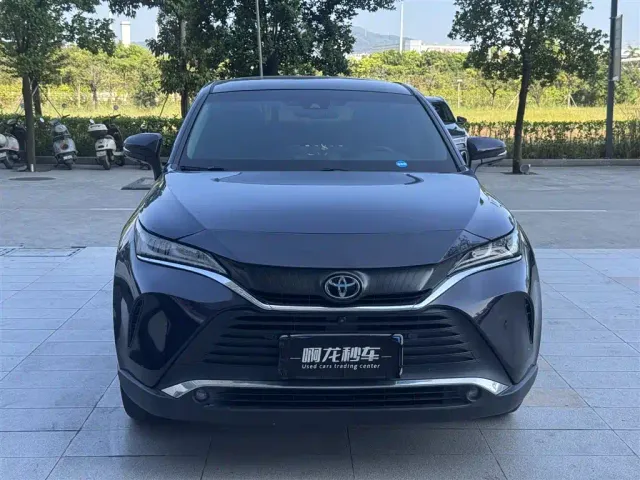 Toyota Harrier — Фото автомобиля 2