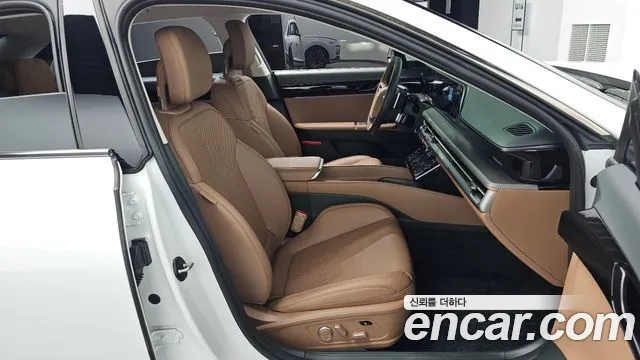 Hyundai Grandeur GN7 — Фото автомобиля 16