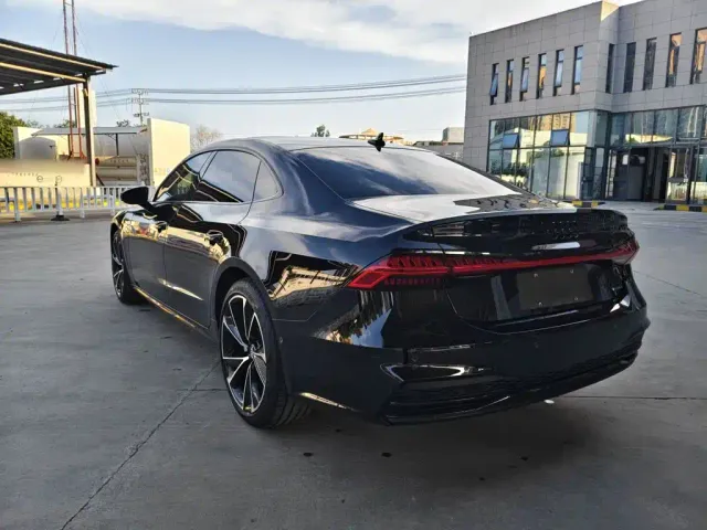 Audi A7L — Фото автомобиля 7