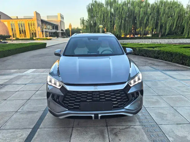 Фотография автомобиля — BYD Song Pro