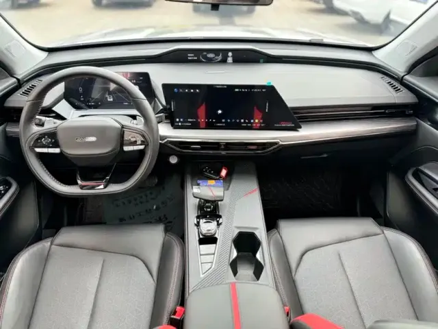Changan Z6 — Фото автомобиля 3