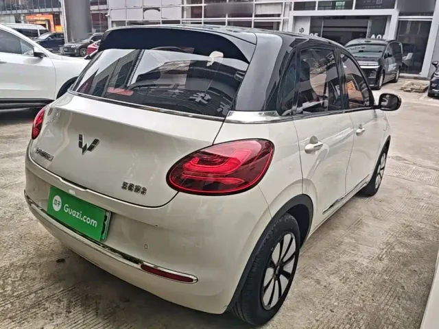 Wuling Bingo — Фото автомобиля 6