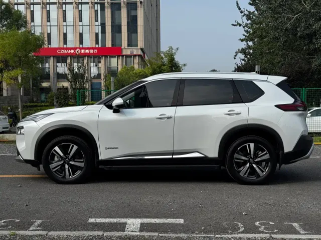 Nissan X-Trail — Фото автомобиля 8