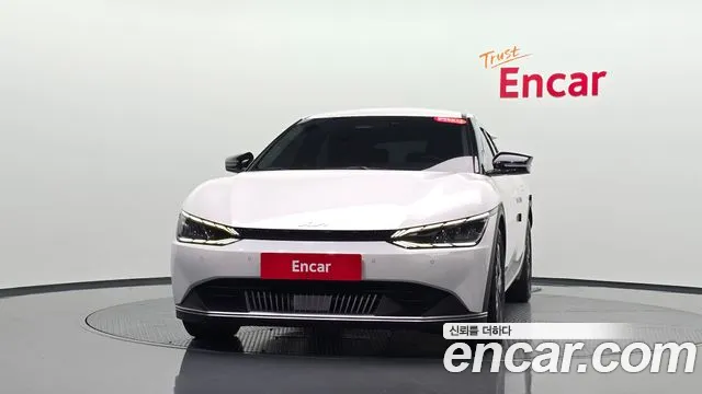 Kia EV6 — Фото автомобиля 2