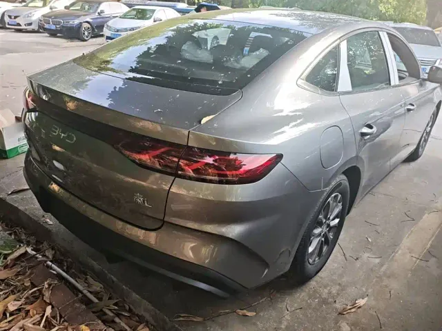 BYD Qin L — Фото автомобиля 6