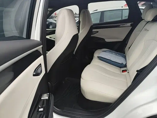 Geely Galaxy L7 — Фото автомобиля 16