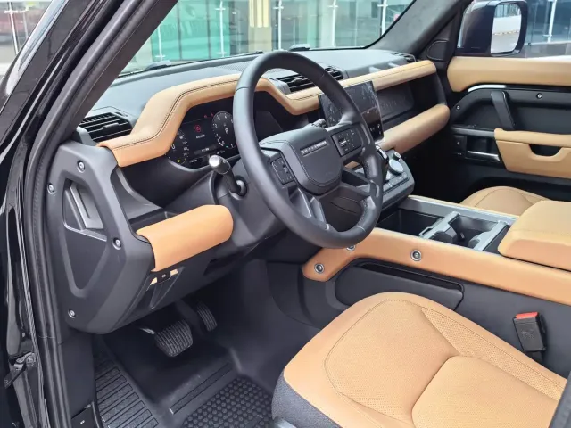Land Rover Defender — Фото автомобиля 6