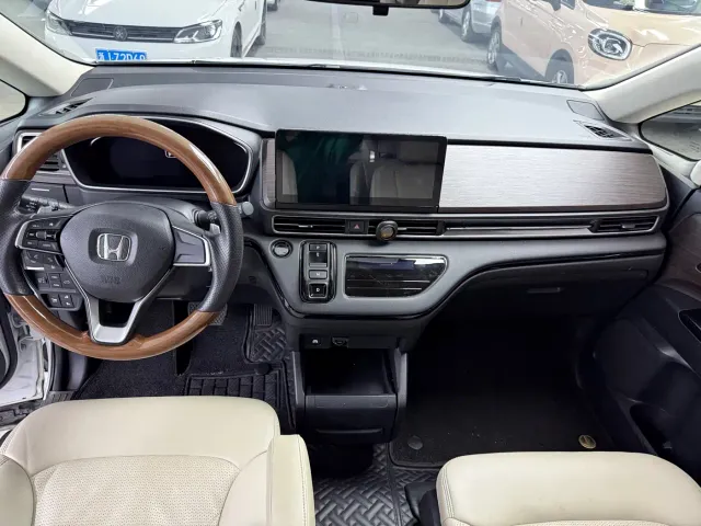 Honda Odyssey — Фото автомобиля 6
