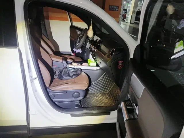Mercedes-Benz GLB-Class — Фото автомобиля 13