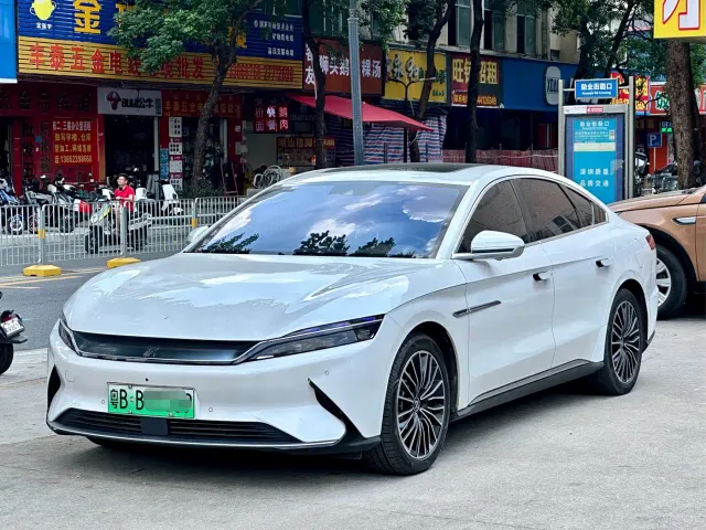 Фотография автомобиля — BYD Han
