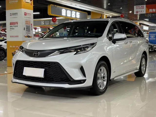 Фотография автомобиля — Toyota Granvia