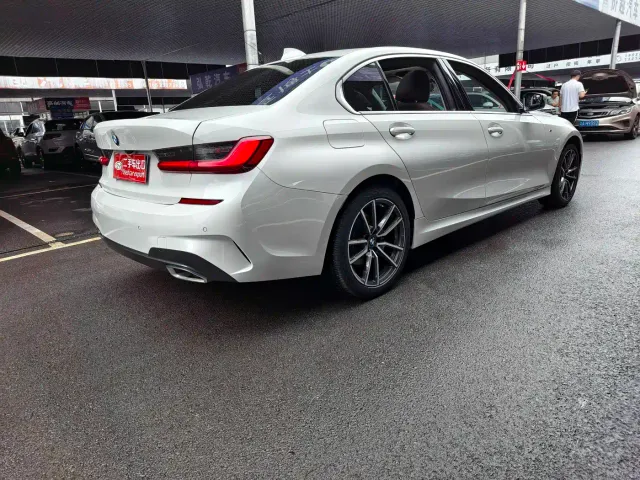 BMW 3 Series — Фото автомобиля 8