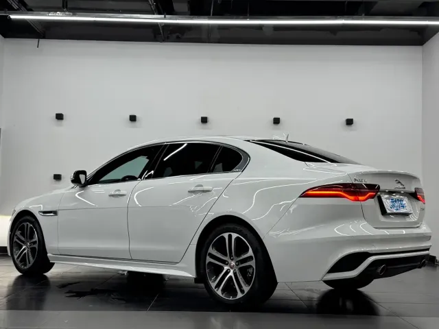 Jaguar XEL — Фото автомобиля 13