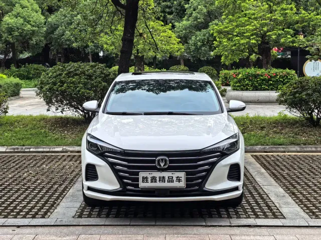Changan Eado — Фото автомобиля 2
