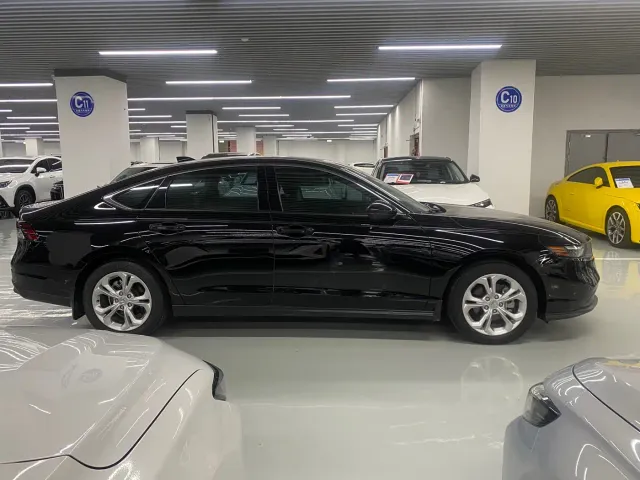 Honda Accord — Фото автомобиля 4