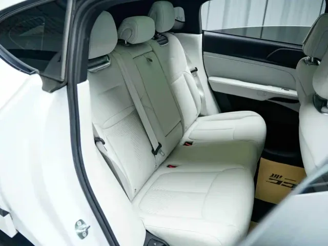 Xpeng G6 — Фото автомобиля 8