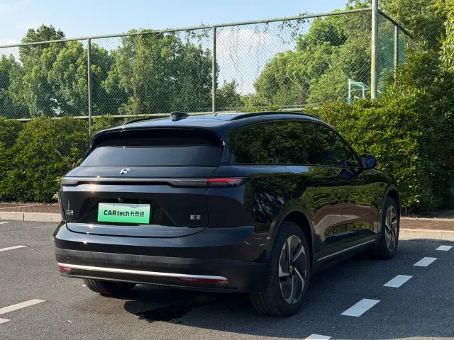 Nio ES6 — Фото автомобиля 16