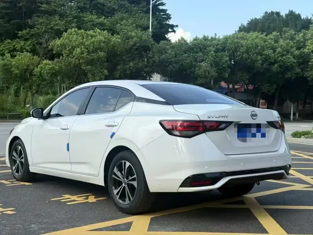 Nissan Sylphy 2023 1.6L CVT Deluxe Edition — Фото автомобиля 9