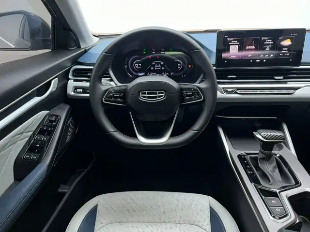 Geely Emgrand — Фото автомобиля 21
