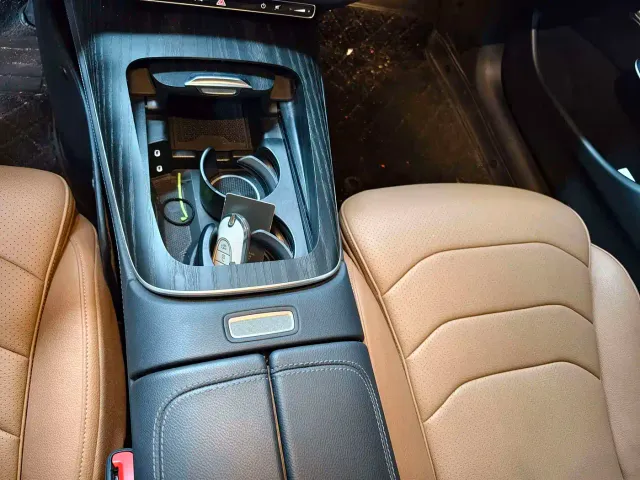 Mercedes-Benz E-Class — Фото автомобиля 7