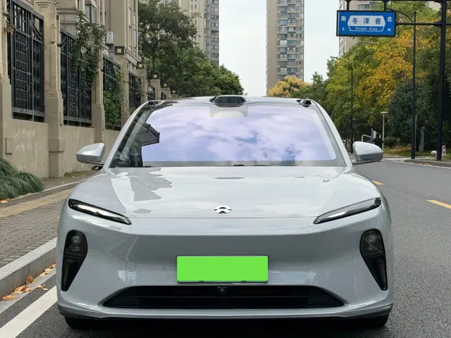 Nio ET5 — Фото автомобиля 3