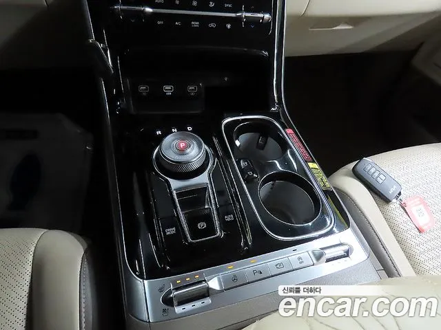 Kia Canival Carnival 4 поколение 7 мест Hi-Limousine — Фото автомобиля 11