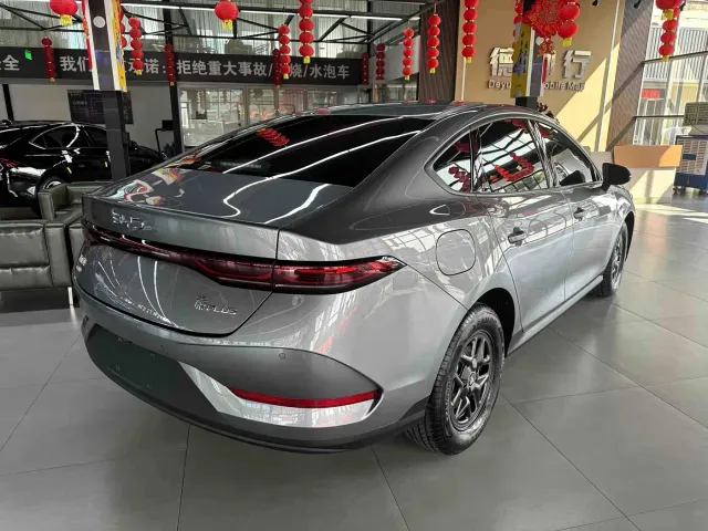 BYD Qin PLUS — Фото автомобиля 9