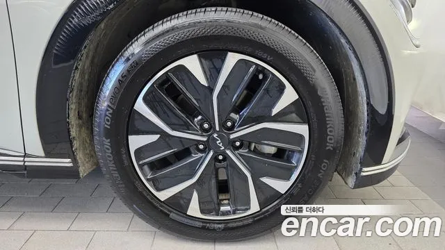 Kia EV6 — Фото автомобиля 6